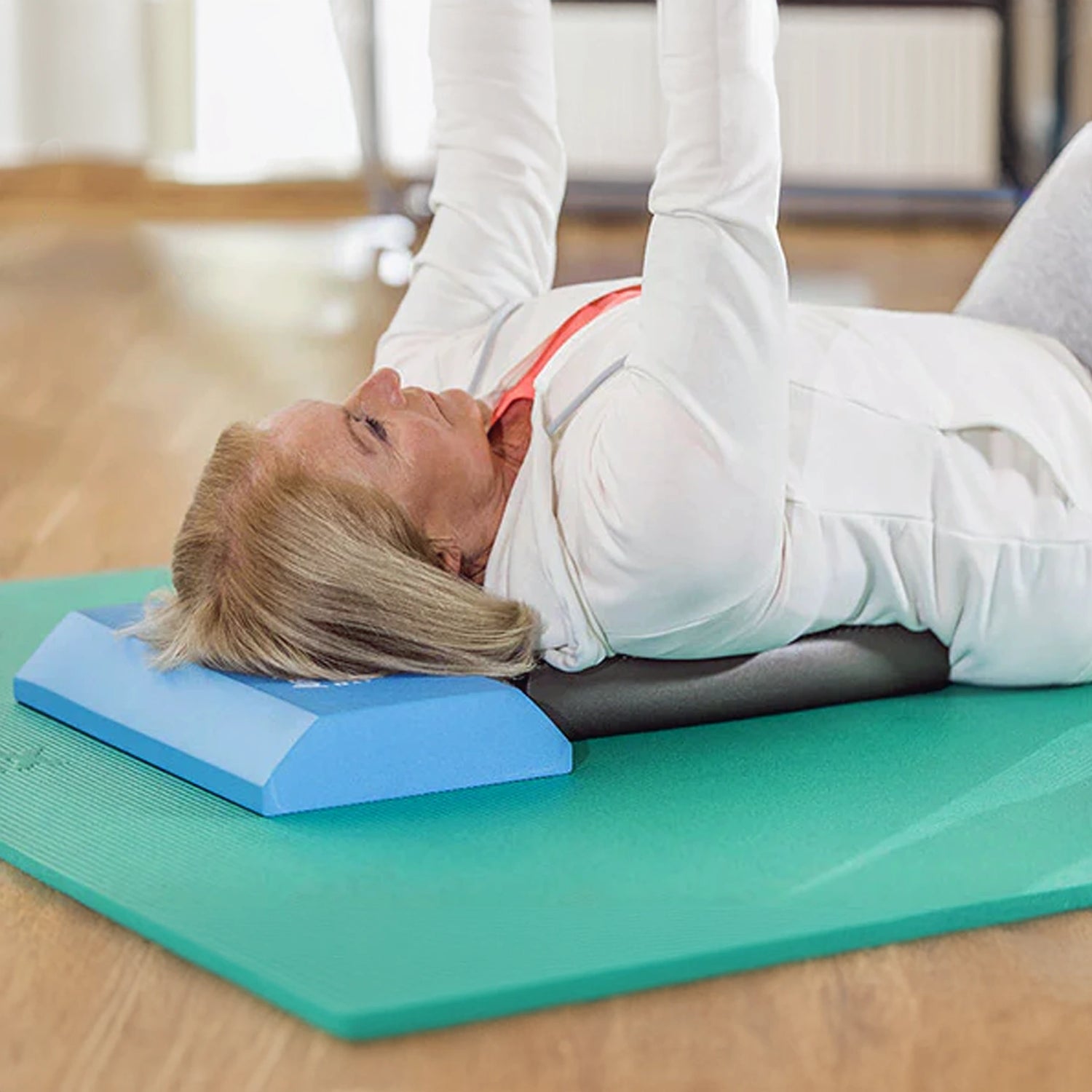 Short foam commercial grade balance beam for homes, schools and gyms