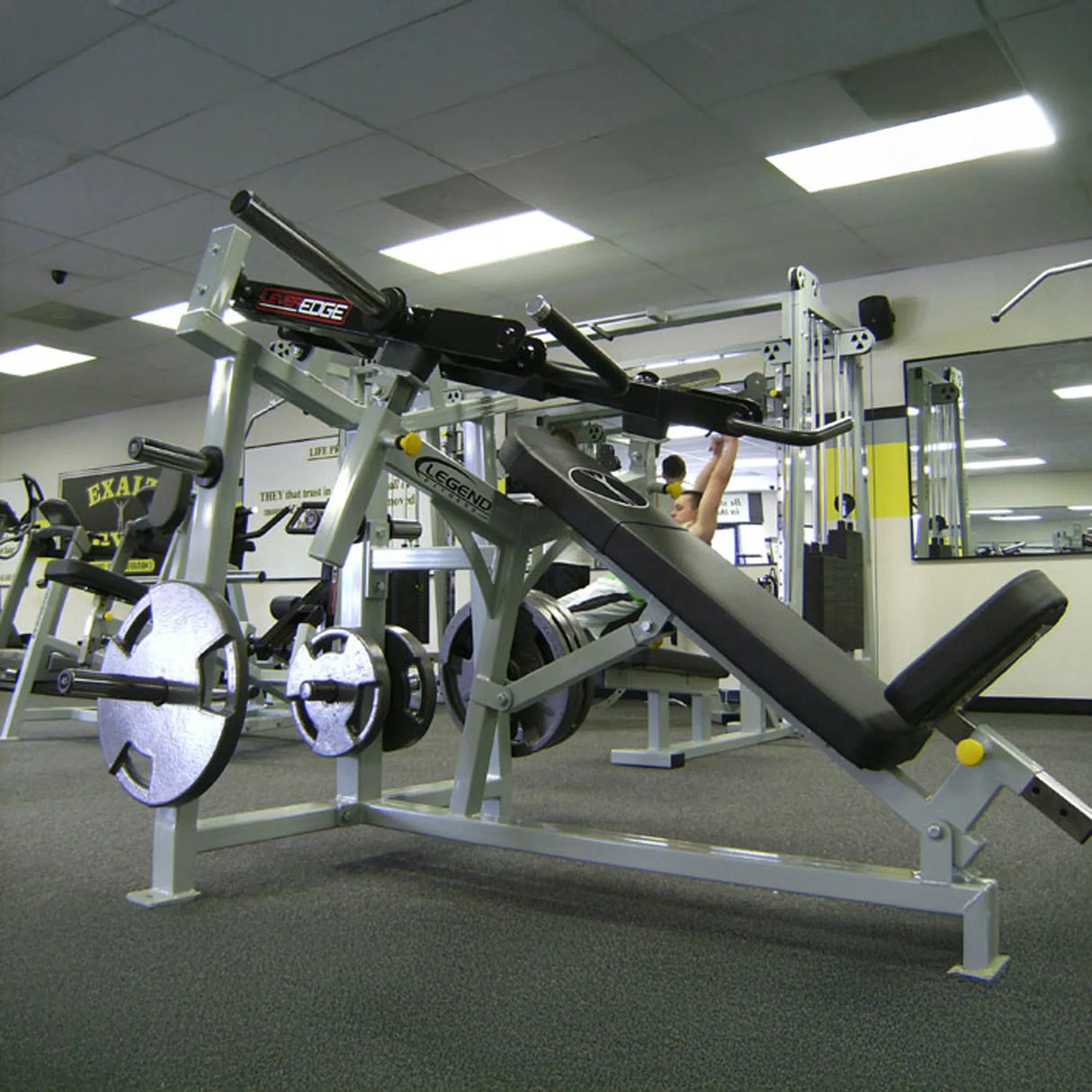 Legend Fitness LeverEDGE 6002 Unilateral Converging Incline Chest Press
