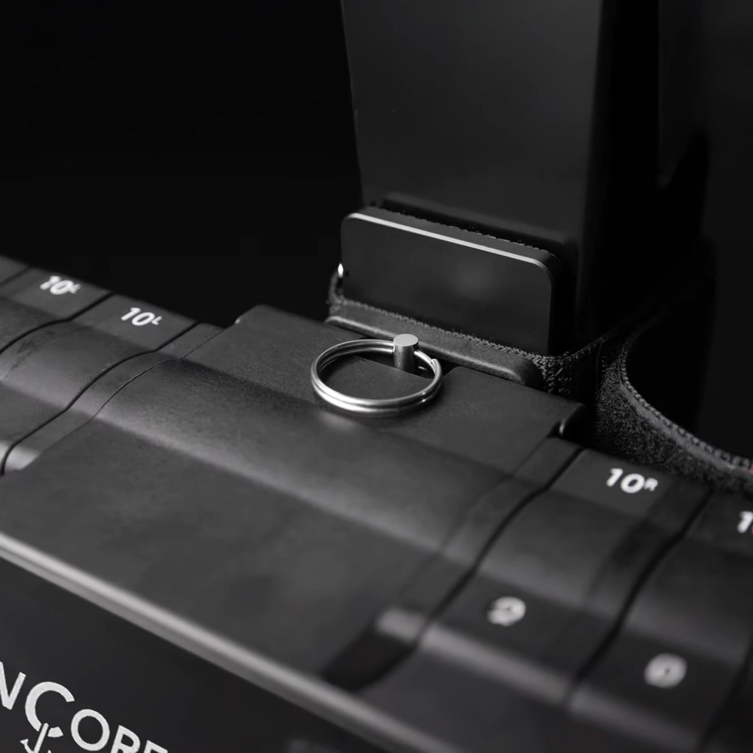 ANCORE portable adjustable cable column