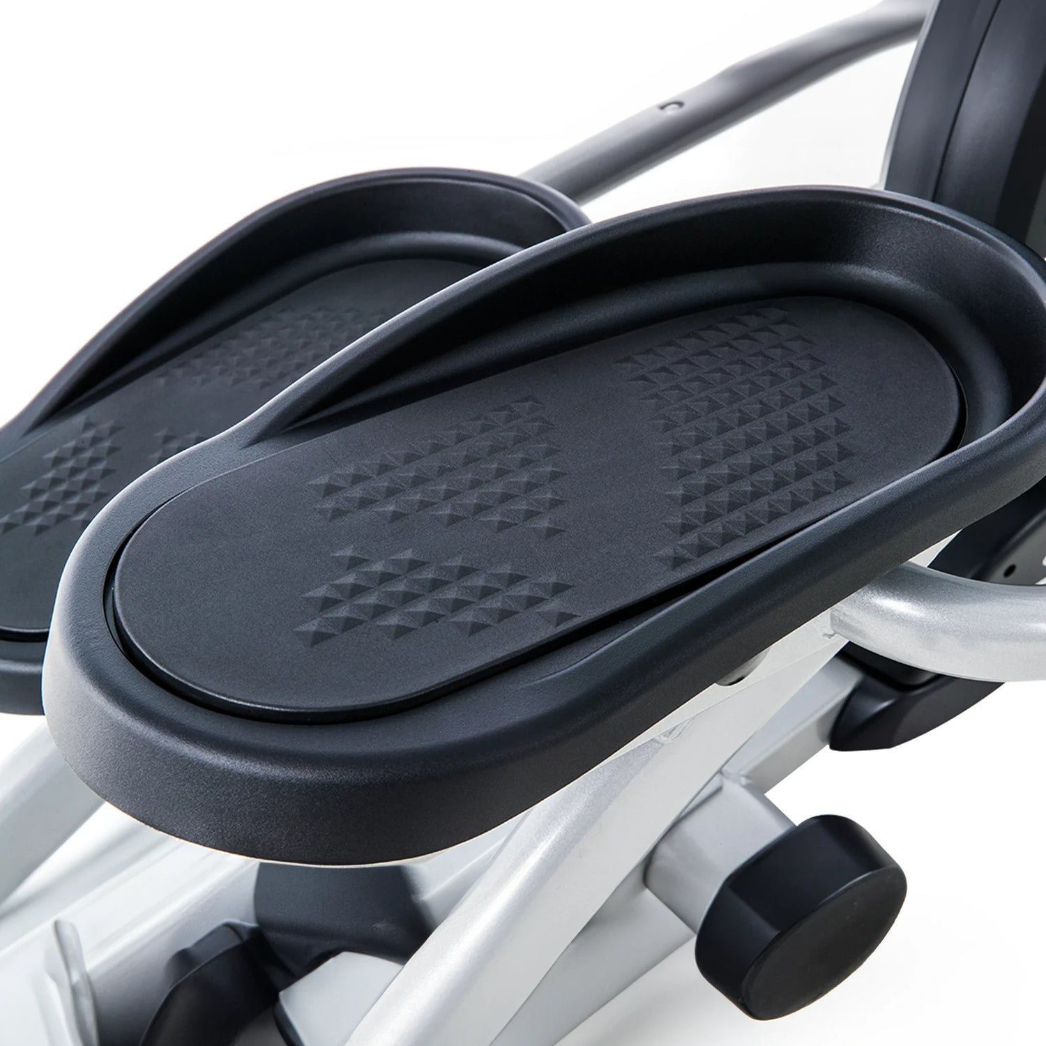 Spirit Fitness CE800ENT light commercial grade elliptical with interactive touchscreen and heart rate hand sensors
