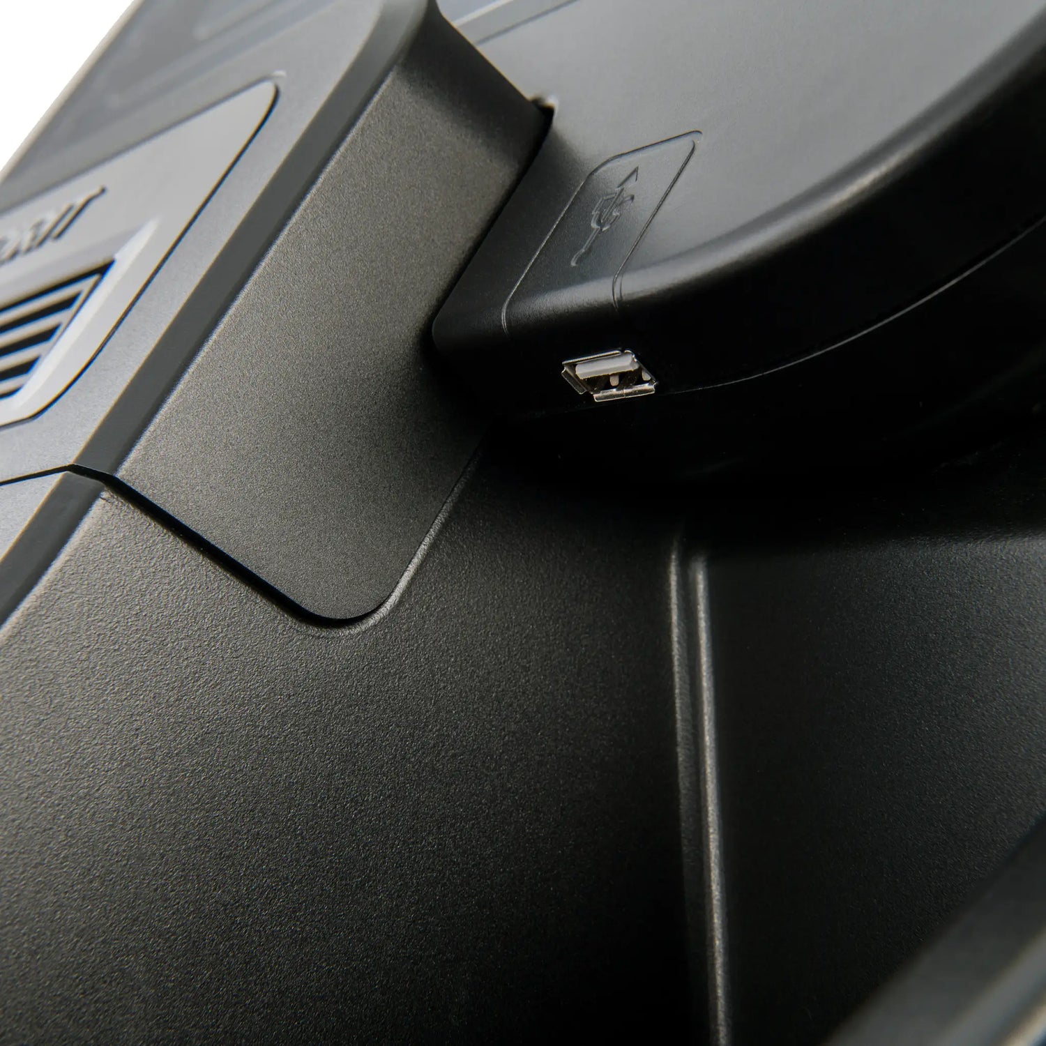 Spirit Fitness CT850 light commercial treadmill with LCD screen