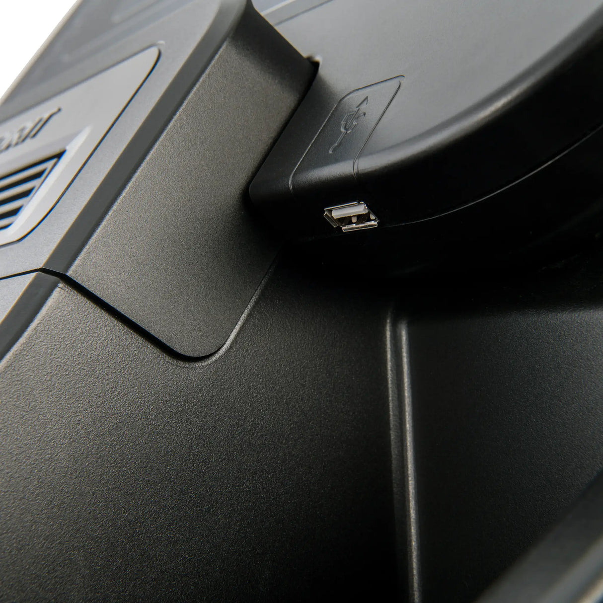 Spirit Fitness CT850 light commercial treadmill with LCD screen