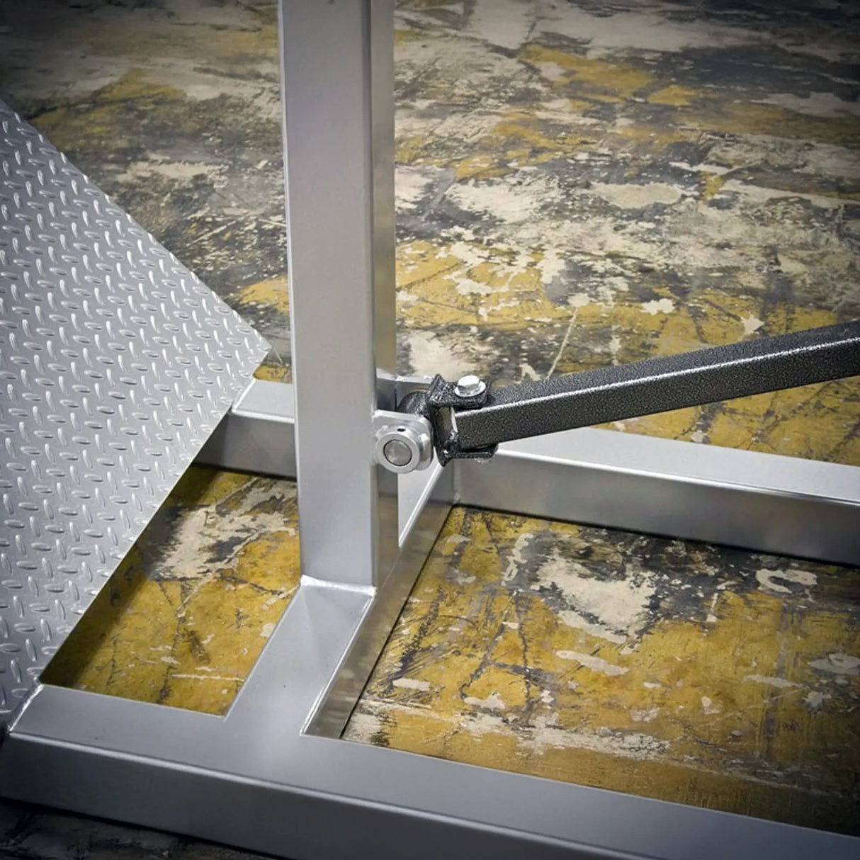 Legend Fitness 3110 Plate-Loaded Incline Lever Row