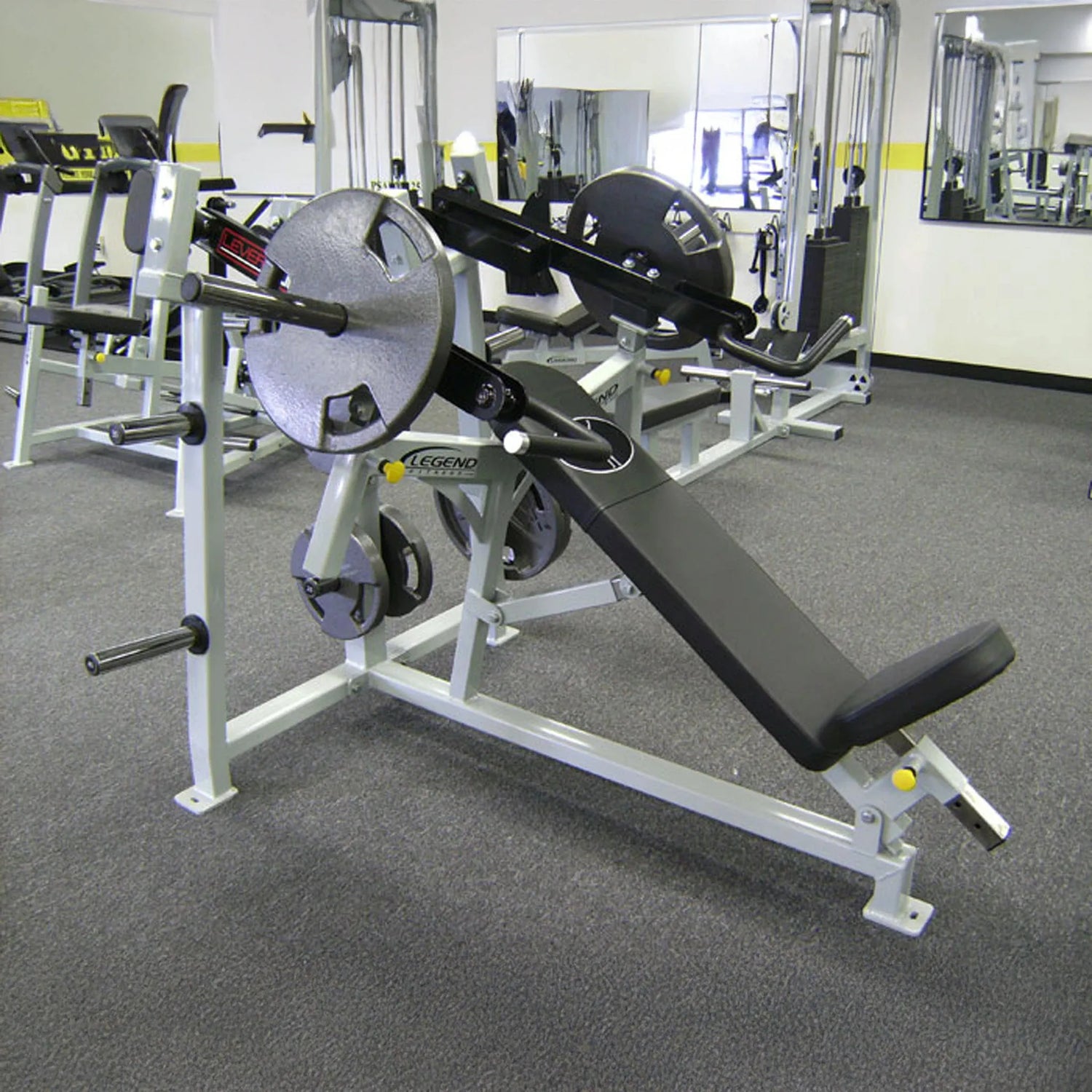 Legend Fitness LeverEDGE 6002 Unilateral Converging Incline Chest Press