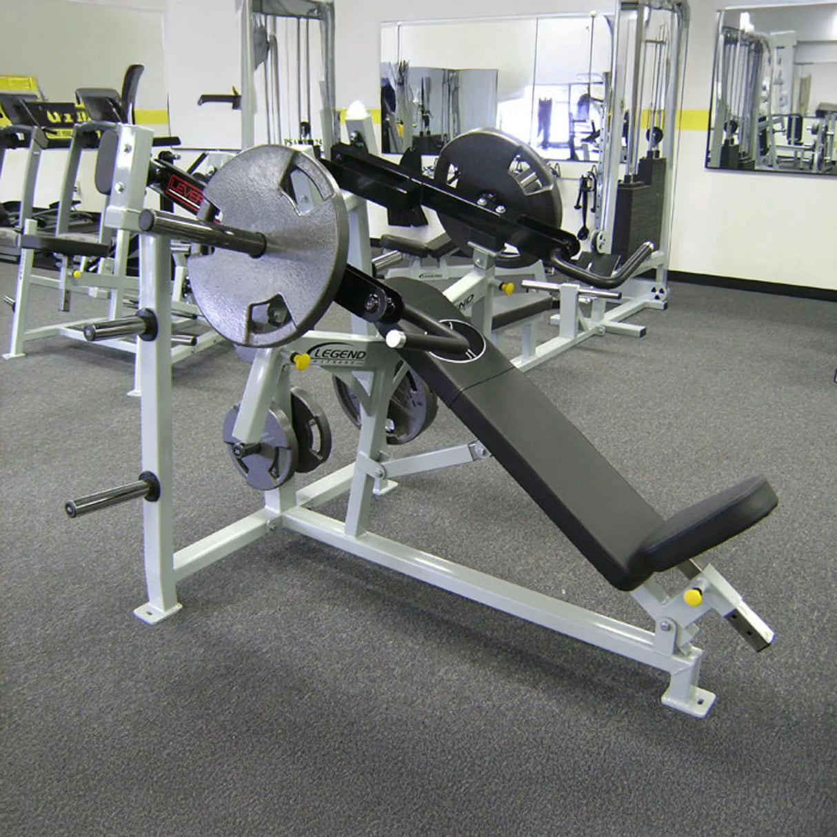 Legend Fitness LeverEDGE 6002 Unilateral Converging Incline Chest Press