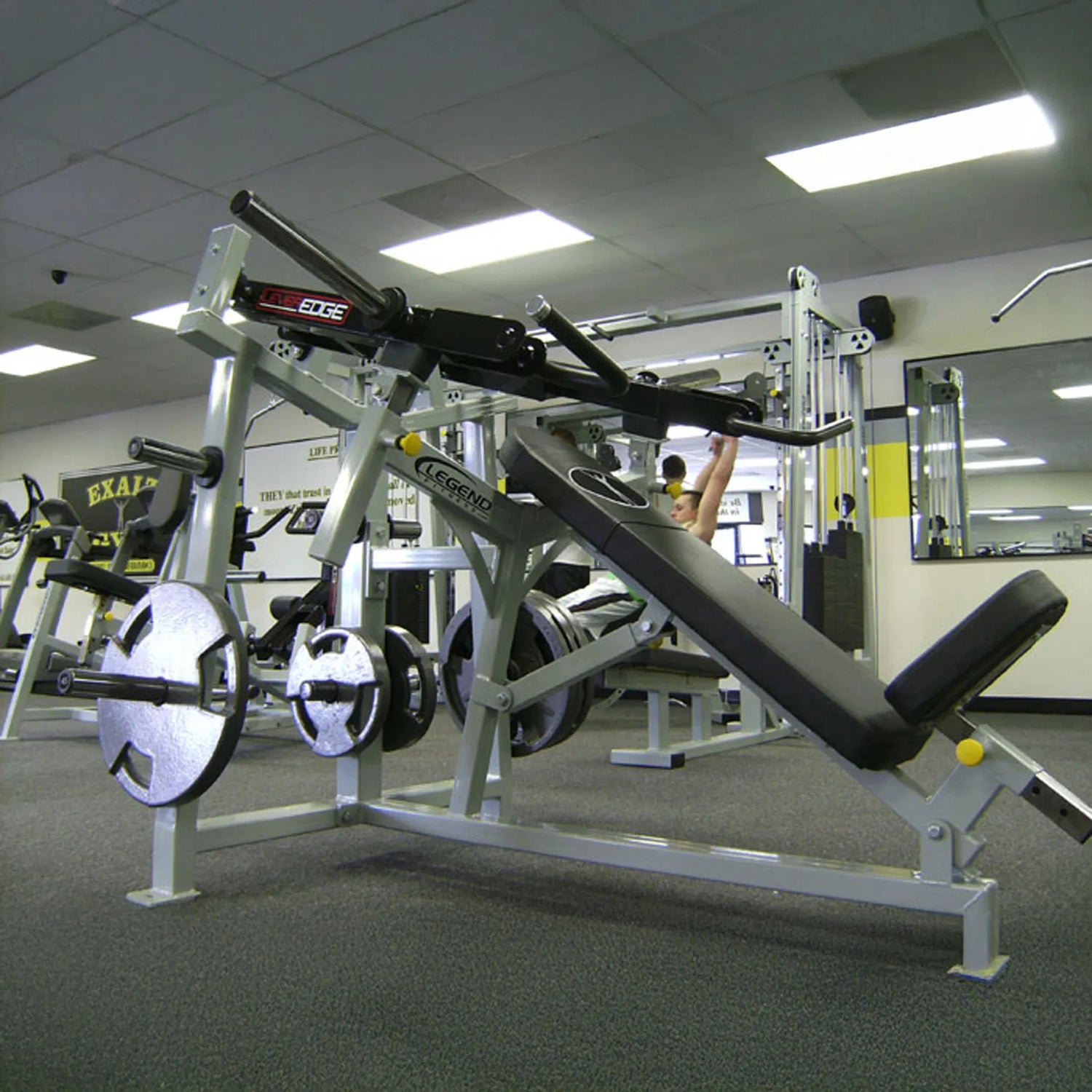 Legend Fitness LeverEDGE 6002 Unilateral Converging Incline Chest Press
