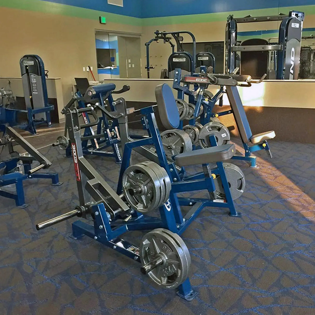 Legend Fitness LeverEDGE 6004 Unilateral Diverging Seated Vertical Row