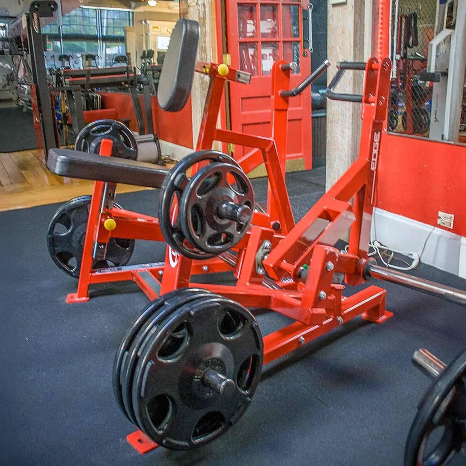 Legend Fitness LeverEDGE 6004 Unilateral Diverging Seated Vertical Row