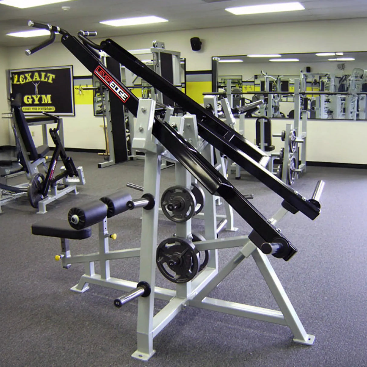 Legend Fitness LeverEDGE 6005 Unilateral Diverging Lat Pulldown